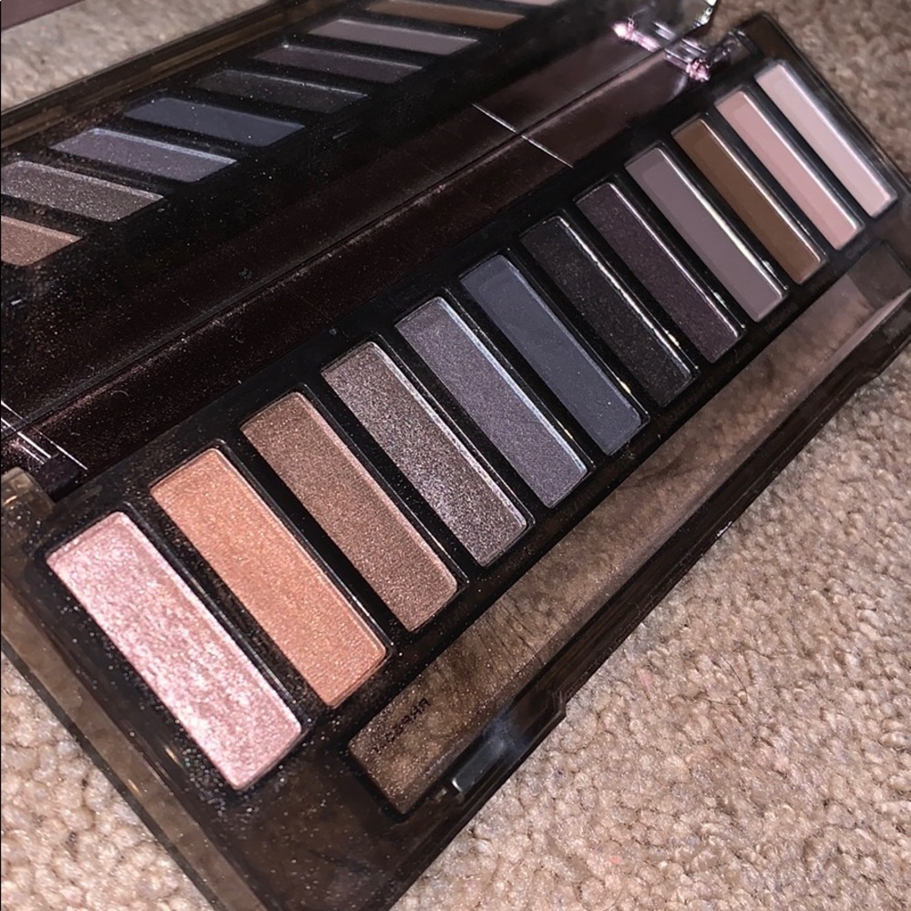 naked smoky palette